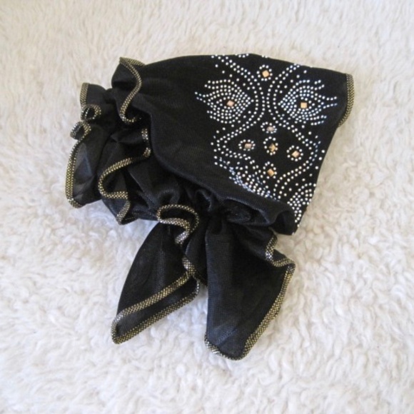 Turban with Rhinestone/Bow Detail - Picture 7 of 9